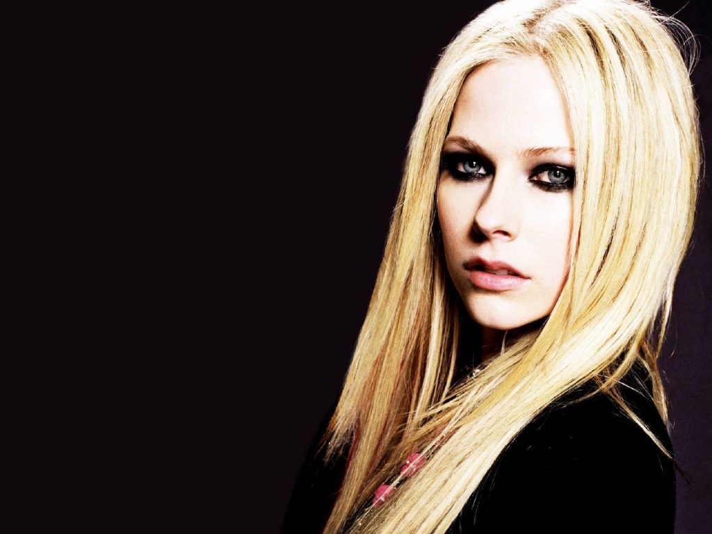 Avril Lavigne Wall Paper
